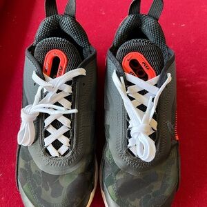 Nike Air Max 2090 Reverse Duck Camo 2020